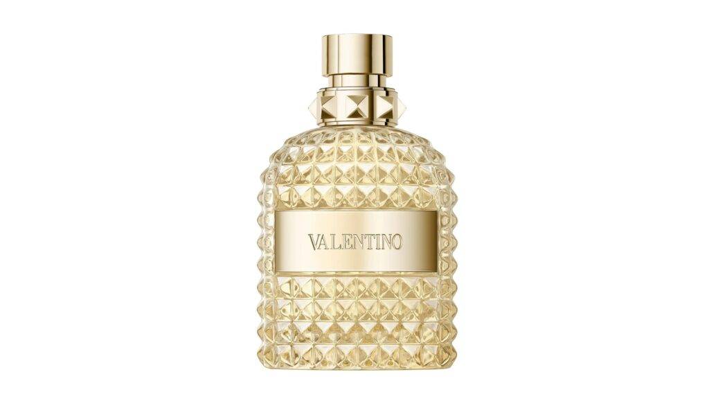 Born in Roma The Gold Uomo od Valentino je parfum, ktorý dokonale stelesňuje luxus a eleganciu. Jeho zloženie je vytvorené pre moderného muža, ktorý si cení štylizovanú sofistikovanosť a silný charakter. Parfém sa otvára sviežimi citrusovými tónmi, ktoré plynule prechádzajú do teplejšej a zmyselnejšie orientálnej srdcovej vône. Kombinácia vzácnych ingrediencií, ako je ambra a drevité akordy, dodáva parfému nezameniteľný šarm, ktorý zanecháva nezabudnuteľný dojem.