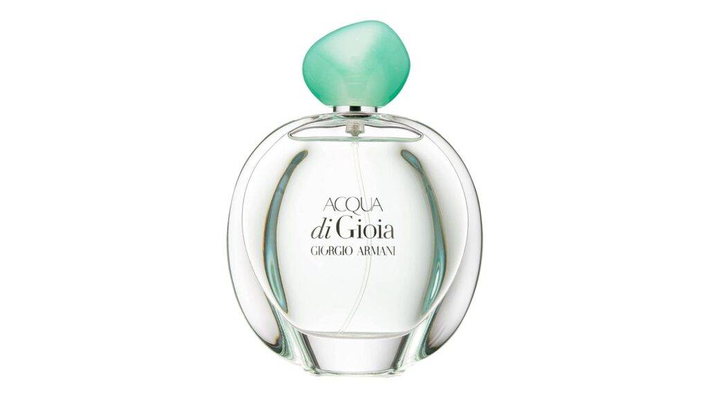 Armani Acqua di Gioia je parfum, ktorý v sebe spája sviežosť prírody a eleganciu modernej ženy. Jeho zloženie je inšpirované prírodnými elementmi, ako sú voda, rastliny a kvetiny, ktoré vytvárajú jemnú, ale zároveň energickú vôňu. Svieže akordy citrónu a mäty sa v úvode parfumu stretávajú so srdcom, v ktorom dominuje jazmín a ruža. Tento zmyselný a čistý zážitok z prírody je v závere podporený jemnými tónmi pižma a cukrovej trstiny, ktoré vytvárajú trvácnu, príjemne hrejivú stopu.
