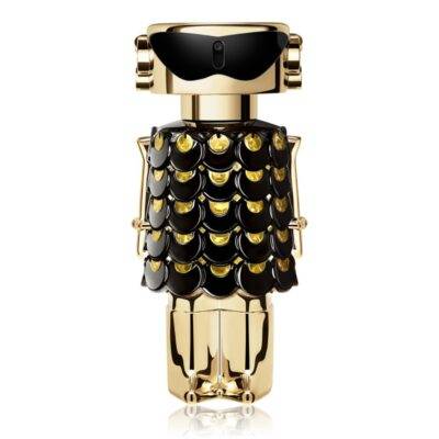 Rabanne Fame Parfum je nový, osviežujúci kúsok v portfóliu značky, ktorý prináša unikátnu kombináciu sviežich a kvetinových tónov. Tento parfém v sebe ukrýva intenzívne akordy mango, jazmínu a vanilky, ktoré vytvárajú zmyselnú, ale zároveň hravú atmosféru. Parfum je určený pre sebavedomé ženy, ktoré sa neboja vyniknúť a zanechať nezabudnuteľný dojem na každom kroku.