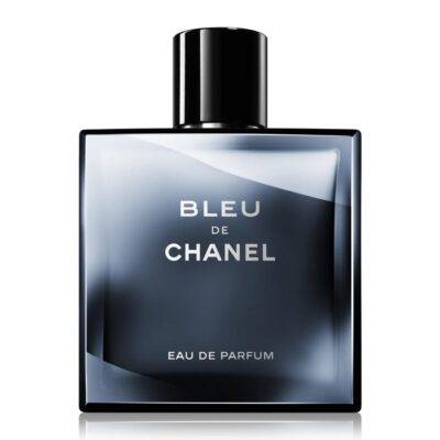 Chanel Bleu de Chanel je jednou z najuznávanejších pánskych vôní na trhu, ktorá predstavuje symbol sofistikovanosti a elegancie. Táto vôňa je zároveň čerstvá a intenzívna, s bohatou kombináciou citrusových, drevitých a korenistých tónov. Otvára sa sviežim citrusovým akordom, ktorý postupne prechádza do hlbších, drevitých a kadidlových tónov, čo dodáva parfum nejakej intenzite a tajomnosti. Vôňa je ideálna pre muža, ktorý hľadá moderný a neformálny, ale zároveň sofistikovaný zážitok.
