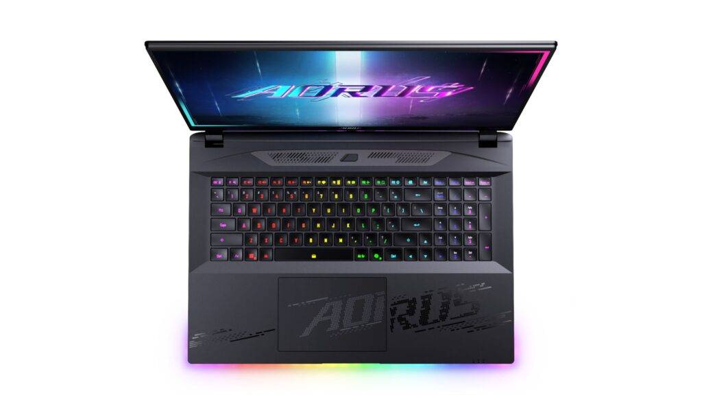 AORUS MASTER 18 predstavuje vrchol výkonu v kategórii herných notebookov novej generácie. Tento 18-palcový stroj je navrhnutý tak, aby zvládol aj tie najnáročnejšie hry a multitasking, vďaka špičkovým komponentom ako sú procesory Intel Core i9 alebo AMD Ryzen 9 a grafické karty NVIDIA RTX 4090.